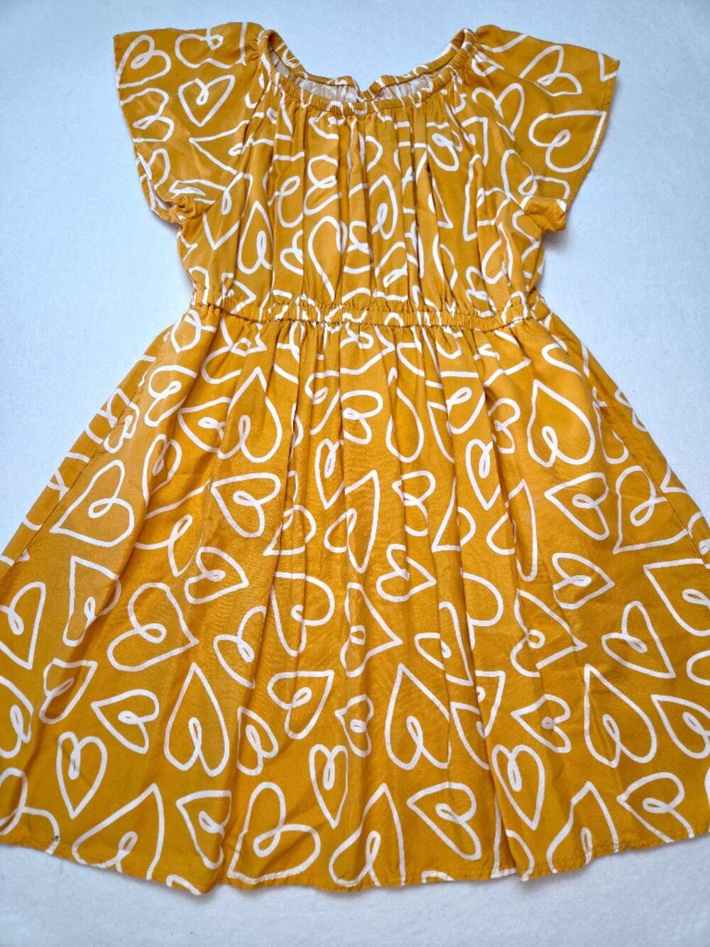 Cat & Jack Mustard Heart Print Flutter Sleeve Dress Girls Size Small 6/7